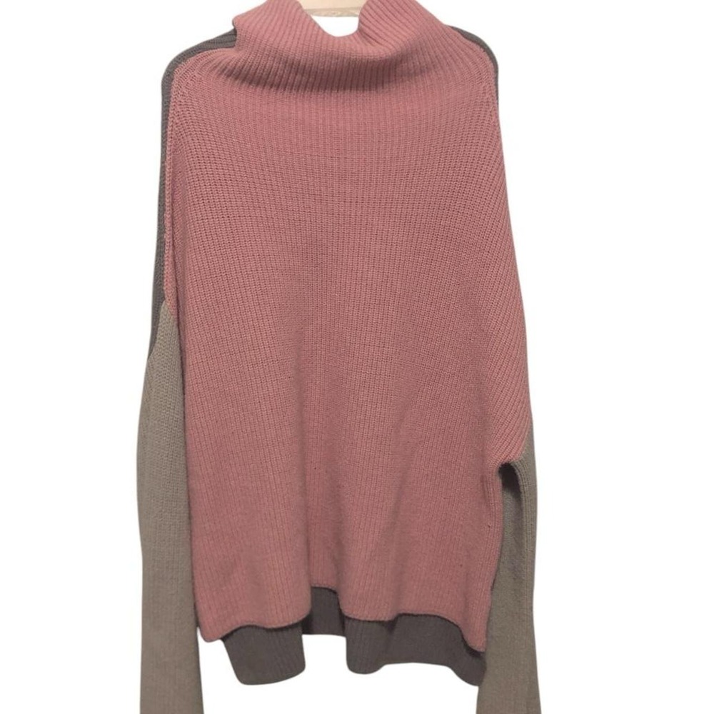 The native one Pink and gray color block turtleneck sweater